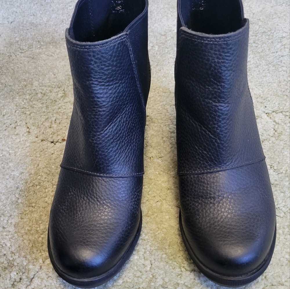 Final Price. Sorel Chelsea Wedges